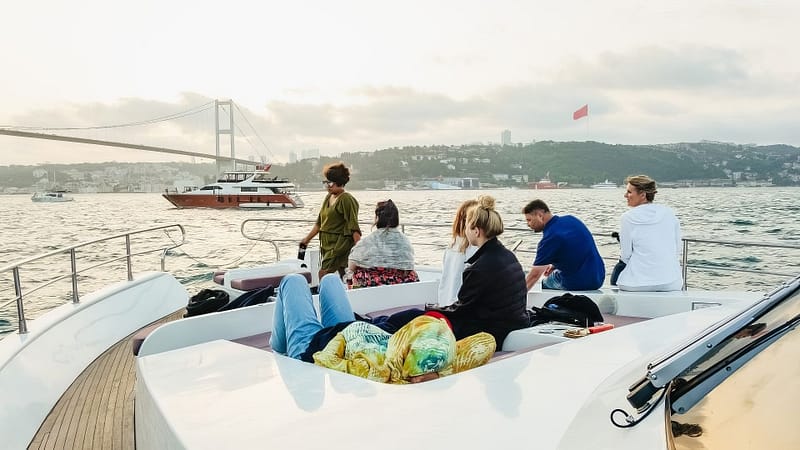 Bosphorus Sunset Cruise on a Luxurious Yacht - Boat Tours and Cruises - Image 2