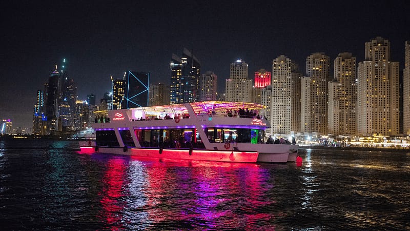 Dubai Marina Dinner Cruise with Live Music & Open Bar - Boat Tours and Cruises - Image 2