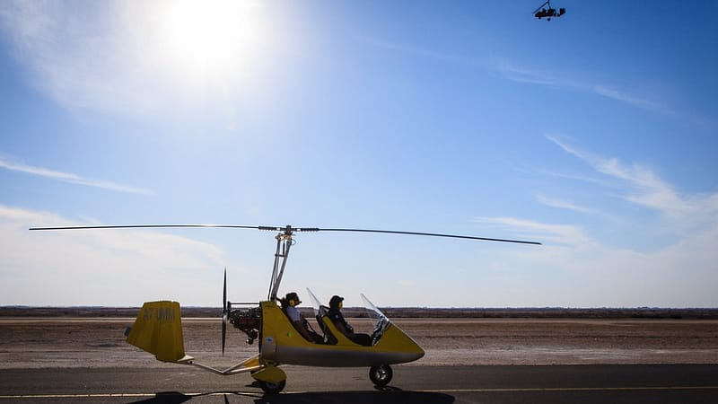 Flying On a Gyrocopter Around Al Khor - Desert safaris - Image 2