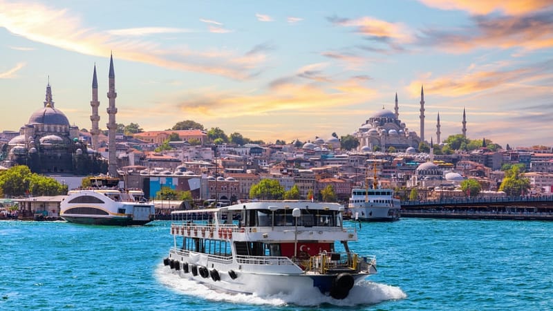 Istanbul Bosphorus Cruise and Spice Bazaar Adventure - Recently Added Experiences - Image 2