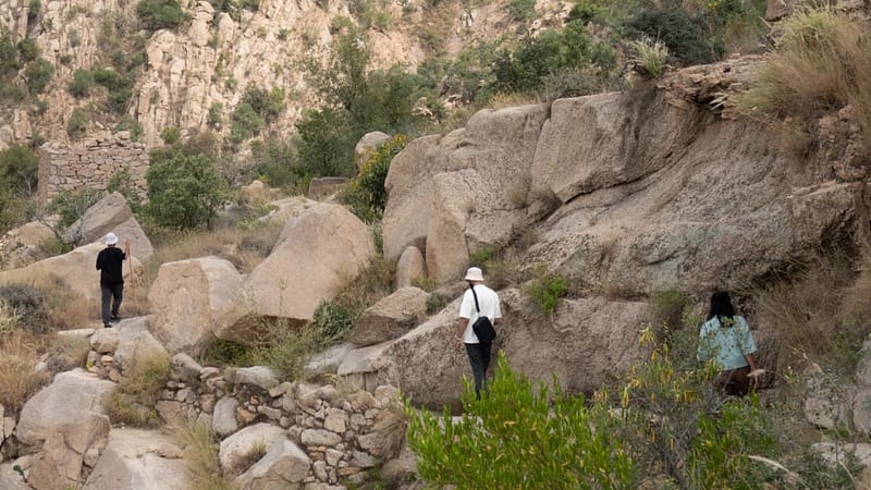 Mystery village hike in Jabal Shada - Recently Added Experiences - Image 2